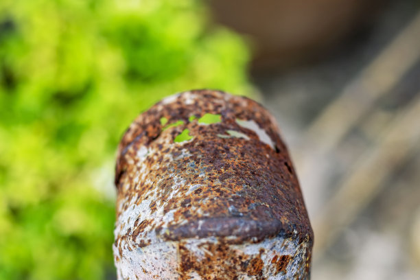 生锈的金属管道图片下载