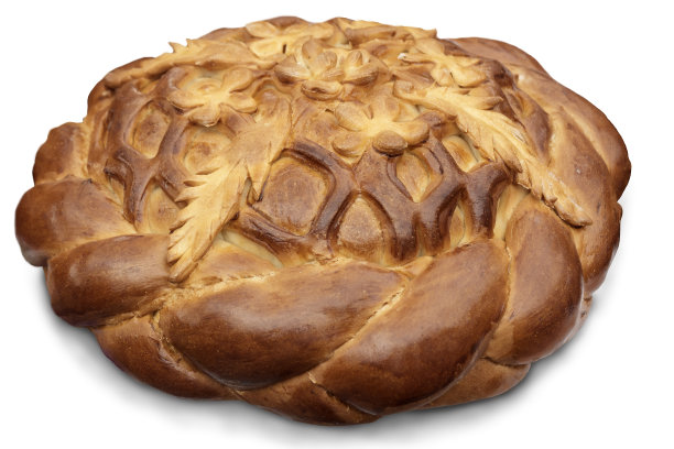 瓷盘上放着两个美味的纸杯蛋糕图片下载