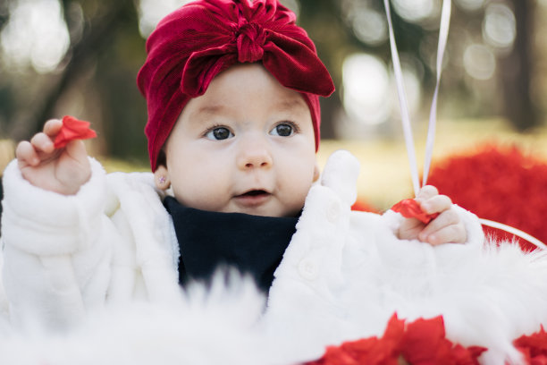 可爱的小女孩图片下载