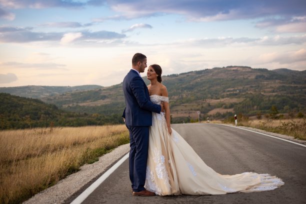 恋人是如何看待彼此的图片下载