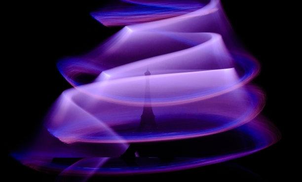 埃菲尔铁塔的轮廓光画图片下载