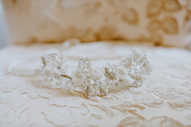 新娘的结婚发饰图片下载