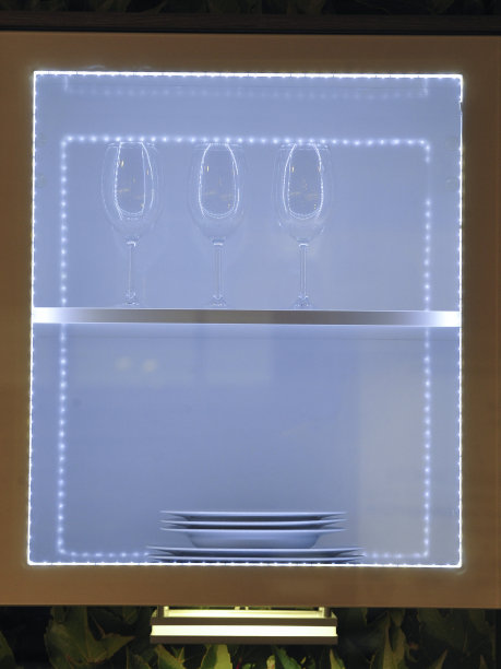 公寓里的现代厨房图片下载