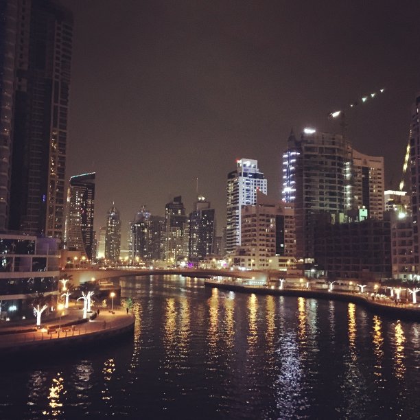 迪拜码头夜景图片下载