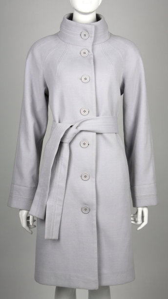 灰色的冬季大衣对灰色背景人体模型图片下载