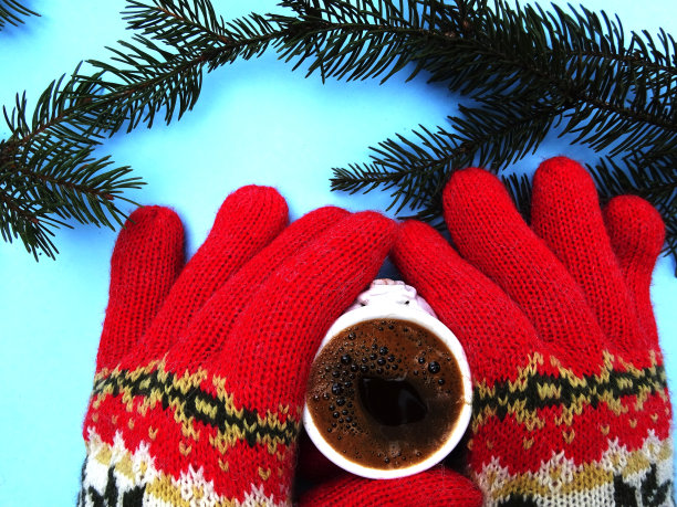 红色手套与咖啡冬天的背景图片下载