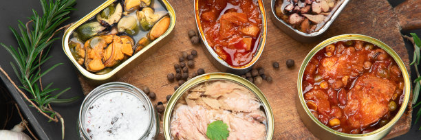 各种鱼类和海鲜罐头图片下载