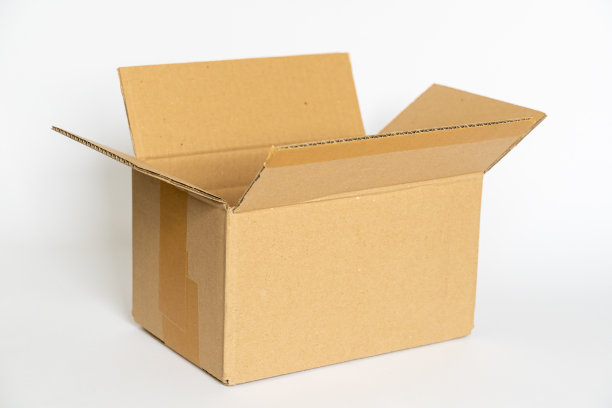 棕色硬纸盒打开在白色背景图片下载