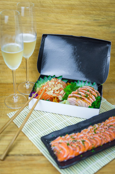 传统三文鱼生牛肉片图片下载