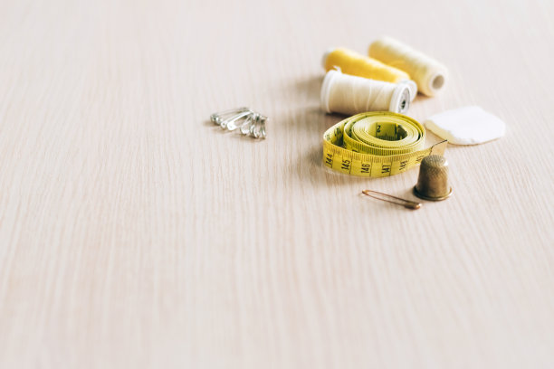 制造、修补和缝制衣服。缝纫配件线灯表图片下载