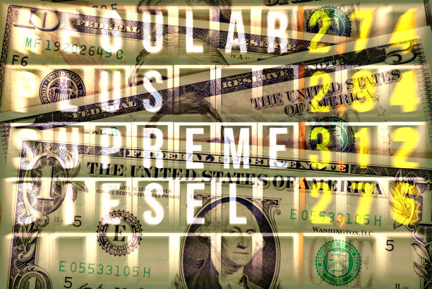 美国的美元钞票和汽油价格图片下载