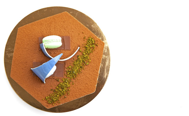 白色的蛋糕非常美味图片下载