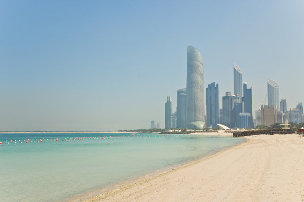 阿布扎比滨海海滩，阿拉伯联合酋长国图片下载
