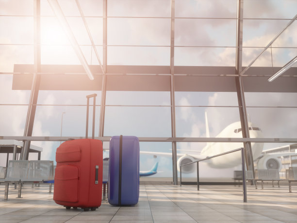 一个空的机场候机厅，背景是一架飞机。渲染3 d图片下载