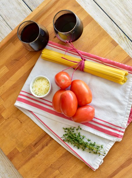 简单配方配料一锅意大利面食在家做饭图片下载