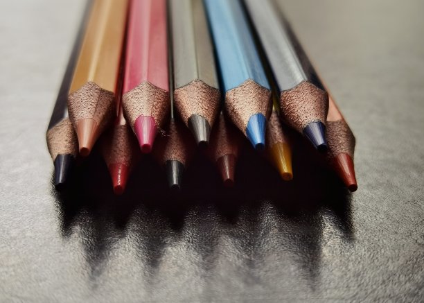 彩色铅笔图片下载