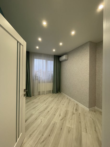 空房间，有空调和窗户图片下载