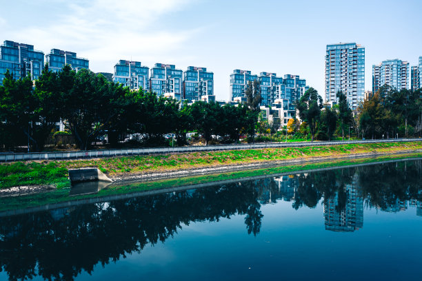 香港元朗区铁路的鸟瞰图图片下载