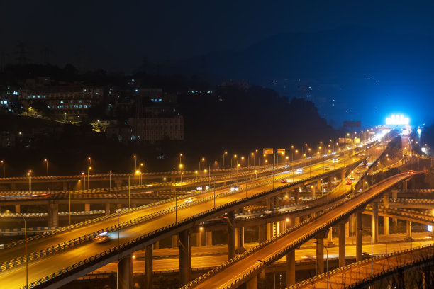 中国重庆的交叉多层立交桥图片下载