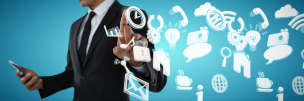 商人使用手机，触摸无形界面的中间部分合成图像图片下载