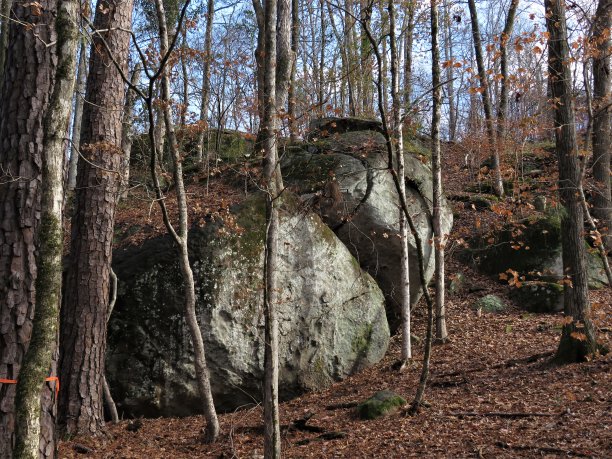 希区提步道大岩石图片下载