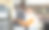 高兴的男人和妻子寻找材料价格图片下载