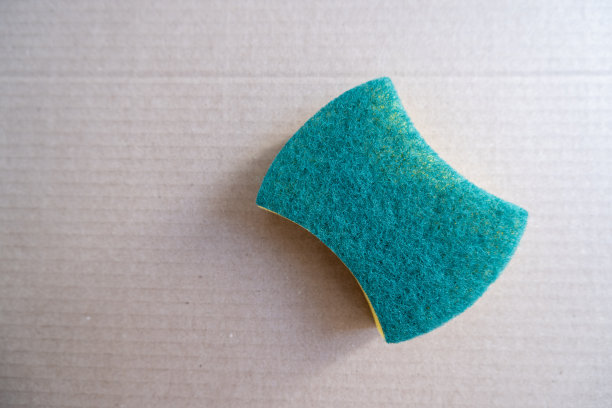 洗碗用的柔软蓬松的海绵图片下载