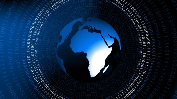 摘要以蓝环二进制码排列成圆柱状的地球为背景——全球互联网或信息技术图片下载