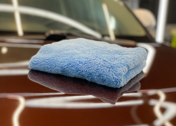 蓝色超细纤维汽车清洗地毯图片下载