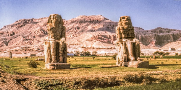 1964年埃及卢克索寺庙风景旧照图片下载