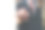 新娘和新郎一起靠近。新娘捧着婚礼花束。结婚礼服和红领带。图片下载