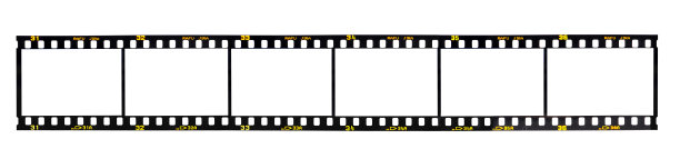 怀旧的35毫米相机胶卷与空间，您的图像孤立在白色背景图片下载