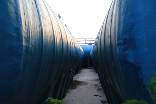 大型玻璃纤维水箱，工业用储水图片下载