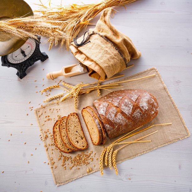 美味的混合黑麦面包，也叫灰面包图片下载