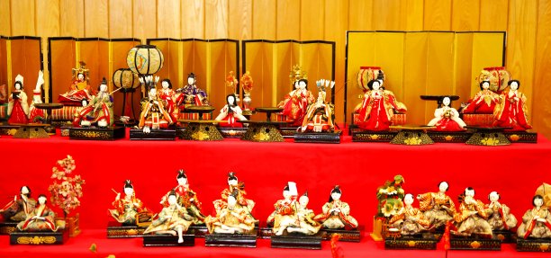 老式雏人偶图片下载