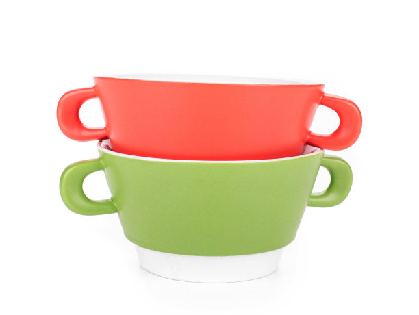 彩色的碗堆叠在一起。图片下载