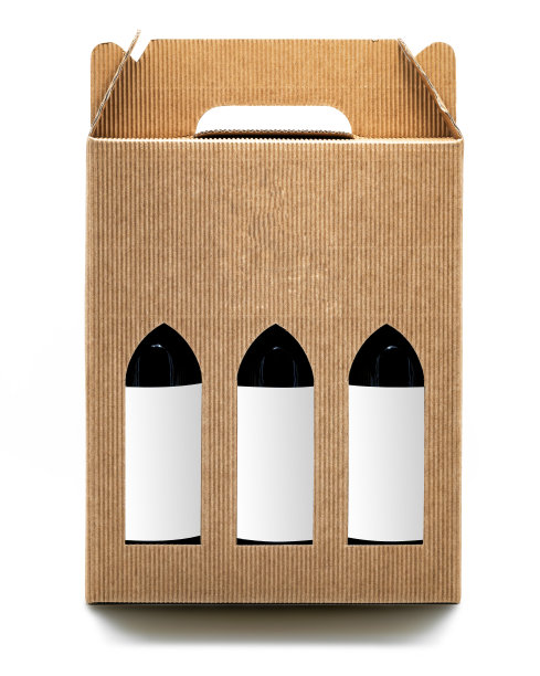 一个模型与阿瓦纳纸板箱和3瓶白色标签。完美的广告镜头。图片下载