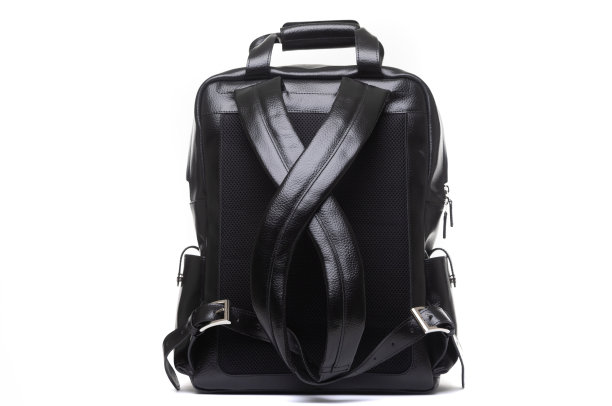 一个白底帅哥公文包的后面图片下载