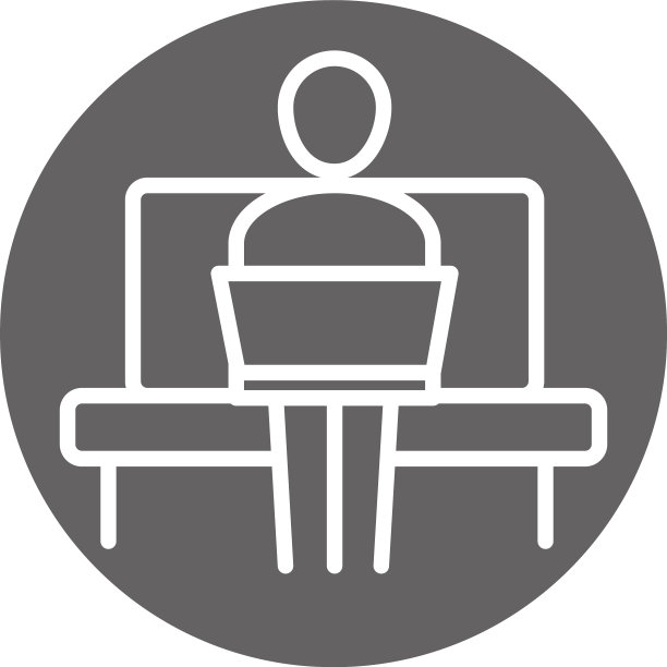 商人坐在沙发上用笔记本电脑做生意图片下载