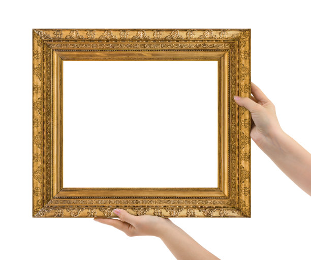 手里拿着木制的画框图片下载