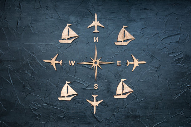 风的玫瑰和木雕就以旅行为主题，以纹理为背景。图片下载