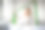 工作和生活的平衡:商业女性工作和运动在她的办公室与健身手环图片下载