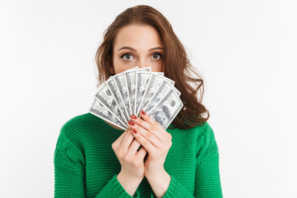 一个兴奋的年轻女子的肖像图片下载