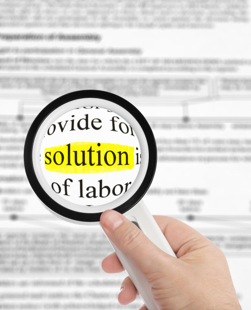 放大镜在手和文字解决方案图片下载