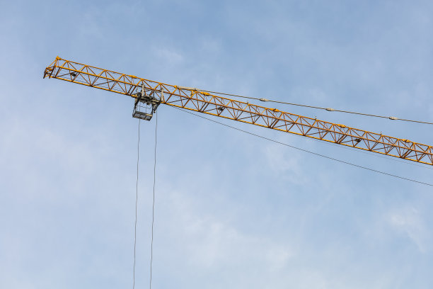 工业建筑起重机工作。本空间图片下载