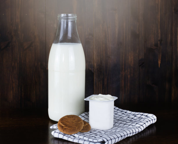 酸奶罐模型图片下载