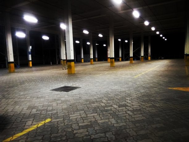 商业的车库图片下载