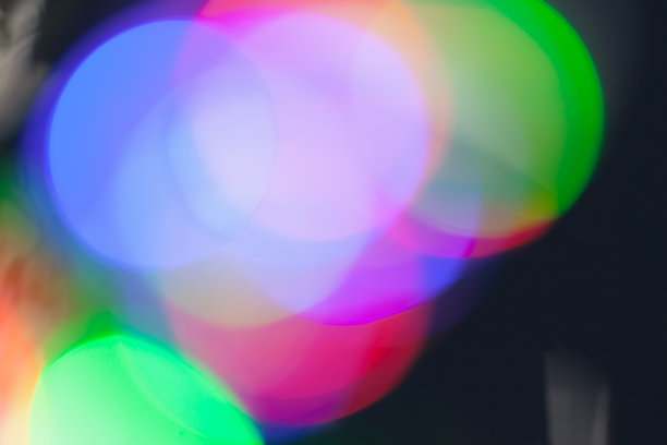 五颜六色的LED灯在黑暗中散置。抽象的图片图片下载