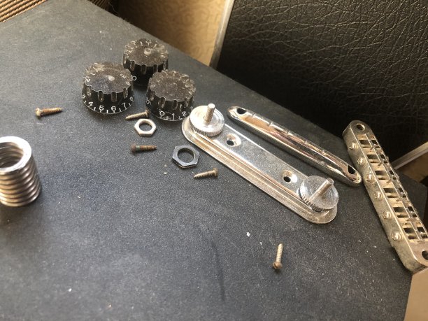 凌乱的吉他部分图片下载