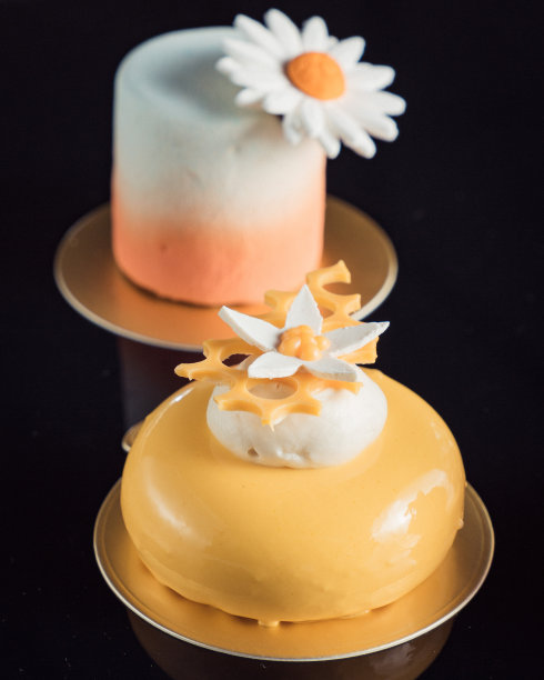 精致优雅的短蛋糕甜点图片下载